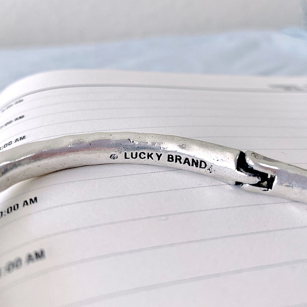 Lucky Brand Silver-tone Elephant Cuff Bangle Bracelet - Picture 5 of 12